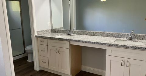 6913 Greenhaven Dr, Sacramento, CA 95831 Photo