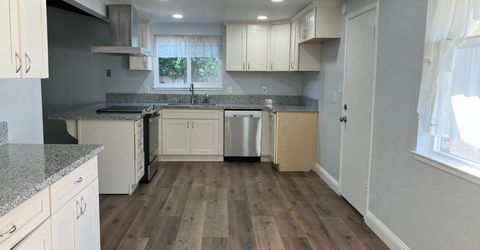 6913 Greenhaven Dr, Sacramento, CA 95831 Photo