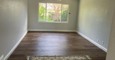 6913 Greenhaven Dr, Sacramento, CA 95831 Photo