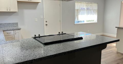 6913 Greenhaven Dr, Sacramento, CA 95831 Photo