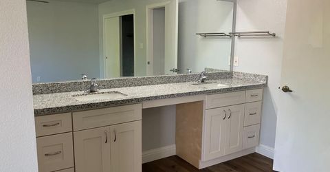 6913 Greenhaven Dr, Sacramento, CA 95831 Photo