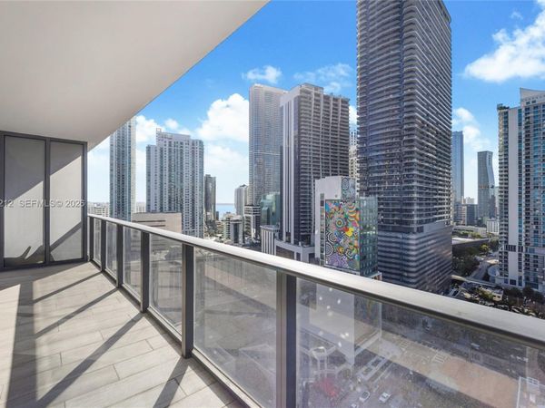 45 SW 9th St, Unit 1904, Miami, FL 33130