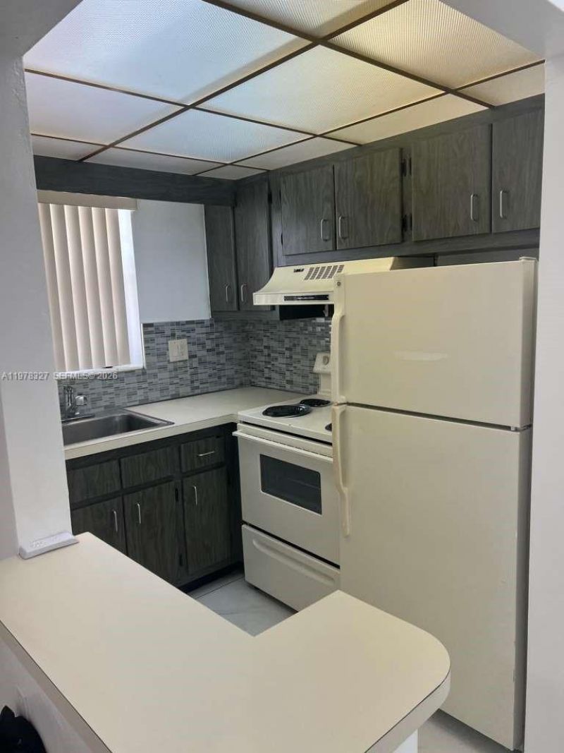 7505 SW 82nd St, Unit 322, Miami, FL 33143 Photo