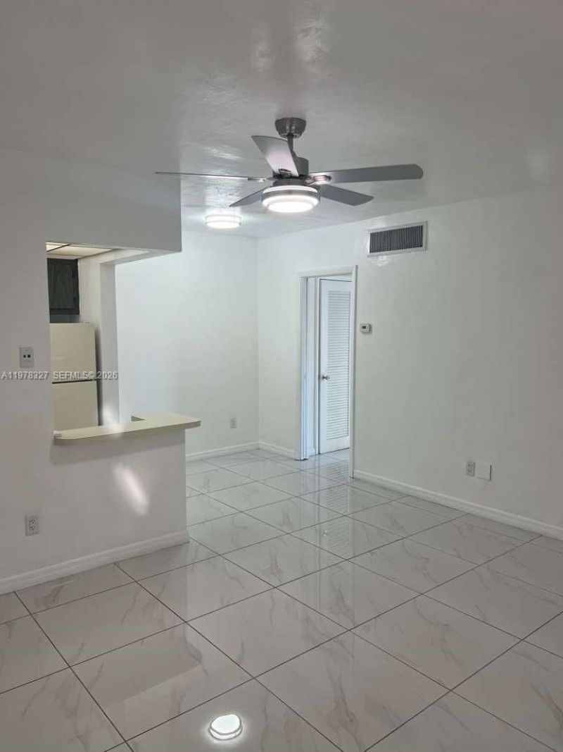 7505 SW 82nd St, Unit 322, Miami, FL 33143 Photo