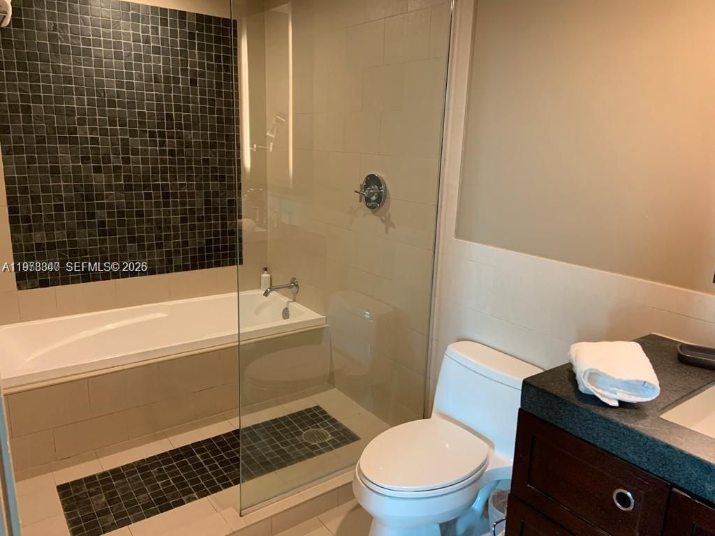 17315 Collins Ave , Unit 2105, Sunny Isles Beach, FL 33160 Photo