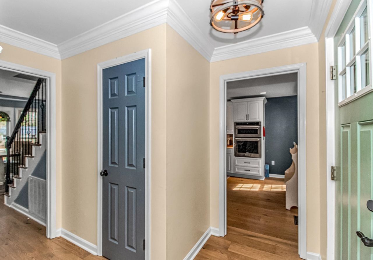 1134 Crooked Oak Dr. Photo 3