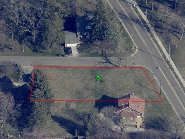 Pittsburg Avenue NW, North Canton, OH 44720