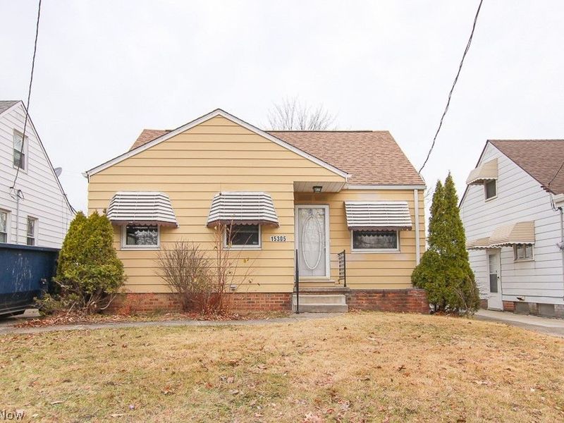 15305 Rockside Road, Maple Heights, OH 44137 Photo 1