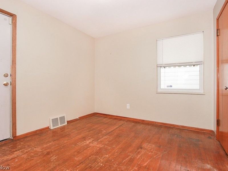 15305 Rockside Road, Maple Heights, OH 44137 Photo 11