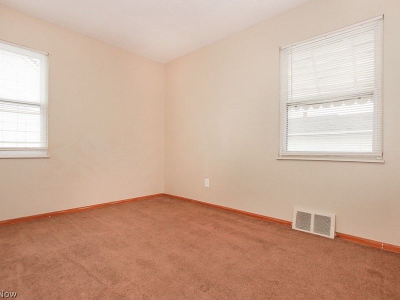 15305 Rockside Road, Maple Heights, OH 44137 Photo 14