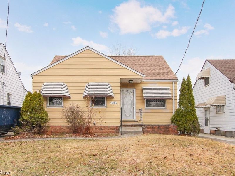 15305 Rockside Road, Maple Heights, OH 44137 Photo 2