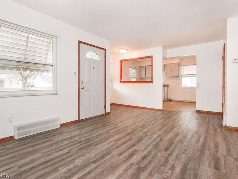 15305 Rockside Road, Maple Heights, OH 44137 Photo 5