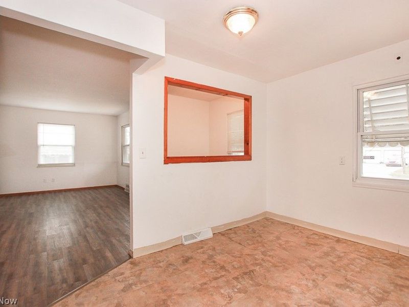 15305 Rockside Road, Maple Heights, OH 44137 Photo 9