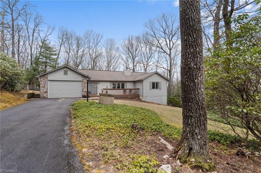 120 Village Road, Roaring Gap, NC 28668 Main Photo