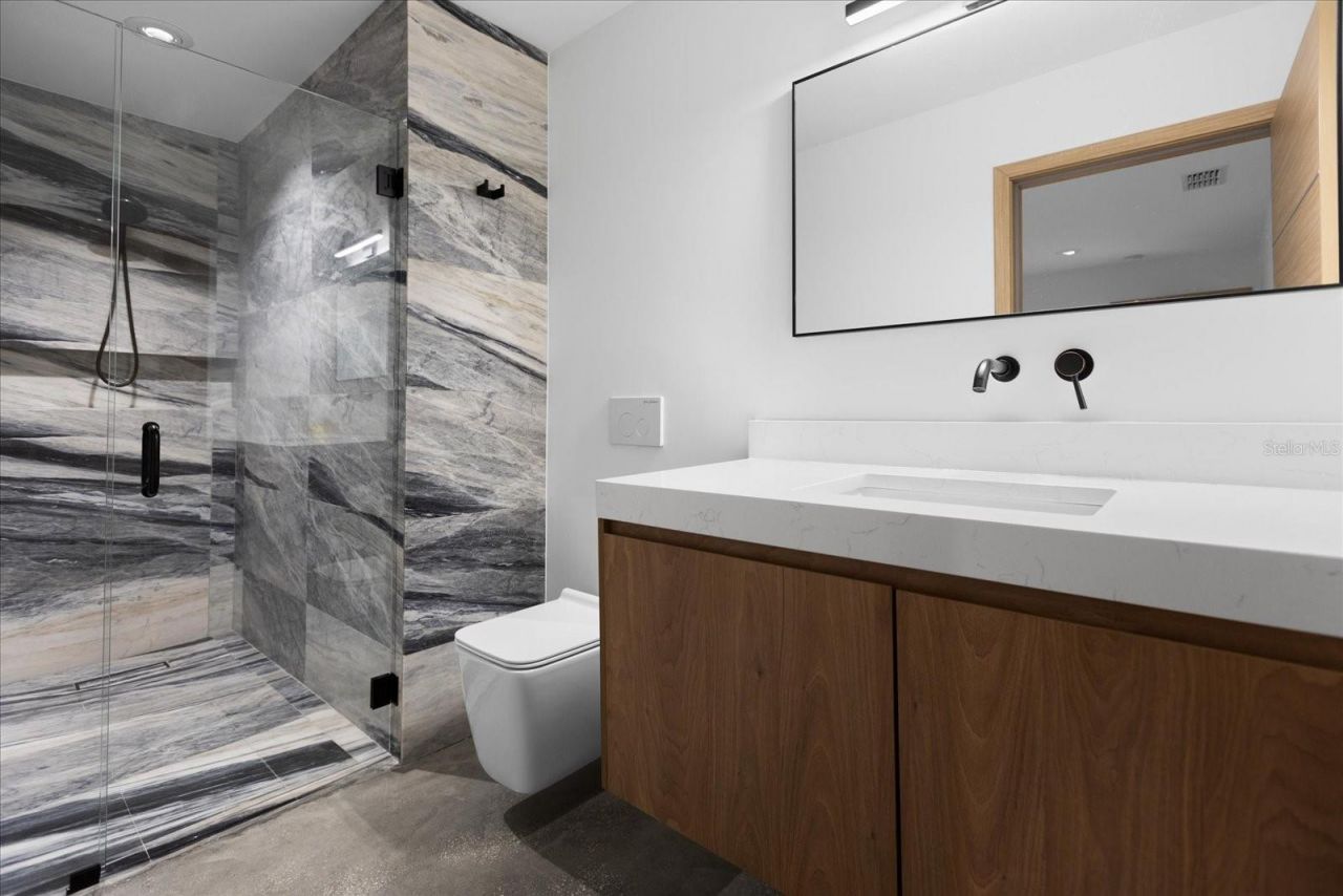 3807 S Semoran Boulevard, Orlando, FL 32822 Photo