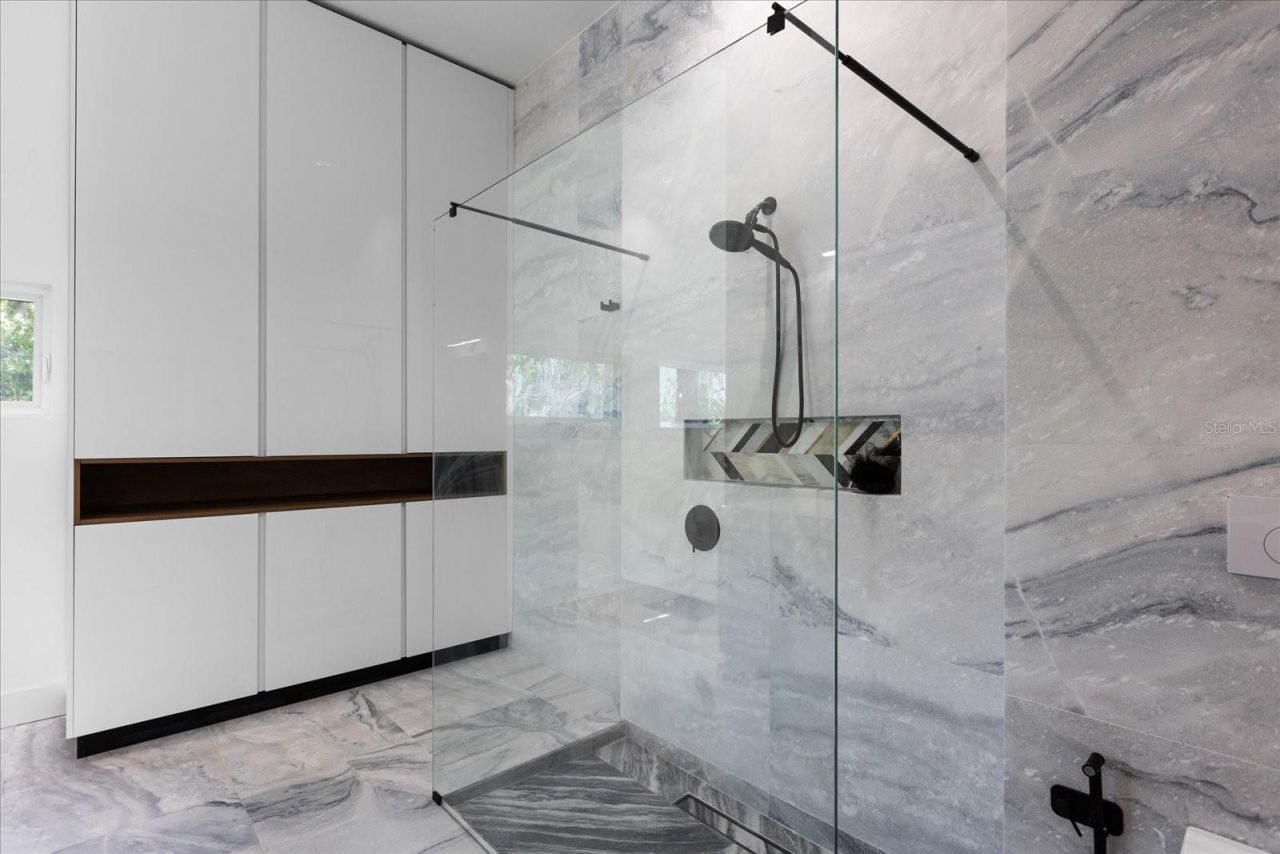 3807 S Semoran Boulevard, Orlando, FL 32822 Photo