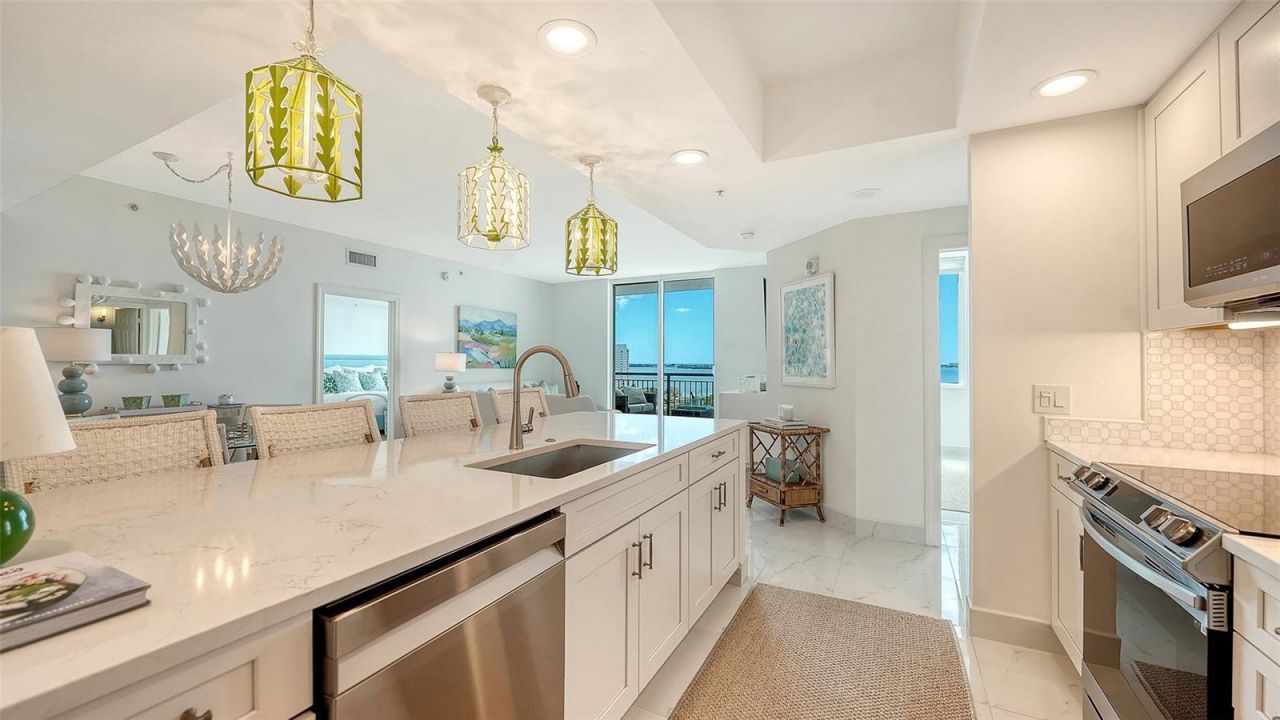 800 N Tamiami Trail, Unit 1111, Sarasota, FL 34236 Photo