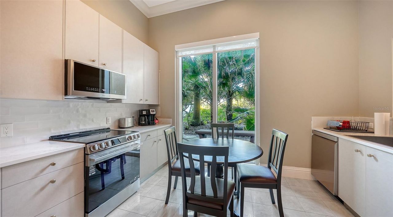 800 N Tamiami Trail, Unit 1111, Sarasota, FL 34236 Photo