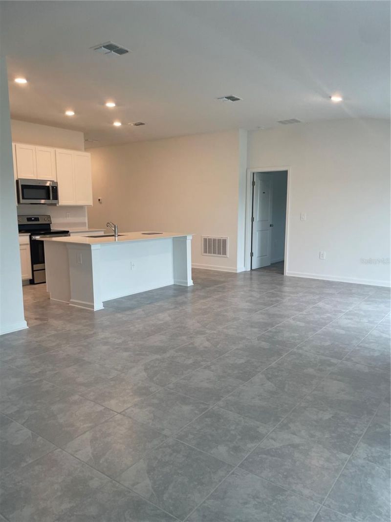 612 Daring Drive, Davenport, FL 33837 Photo