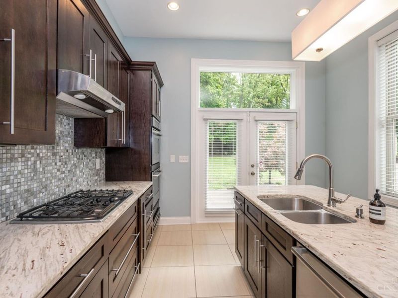 2656 Bellevue Avenue, Cincinnati, OH 45219 Photo 13