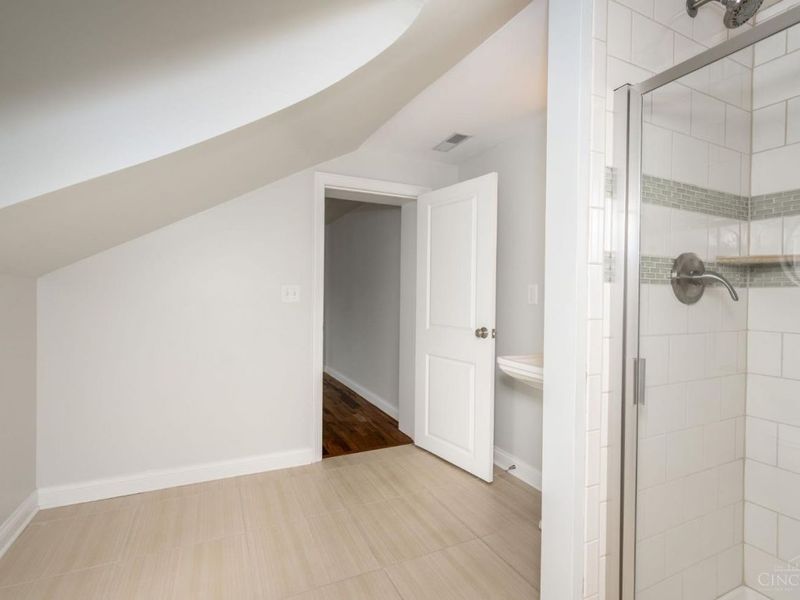 2656 Bellevue Avenue, Cincinnati, OH 45219 Photo 48