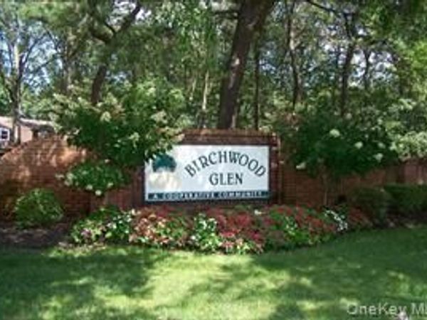 6 Glen Hollow, Unit A33, Brookhaven, NY 11742