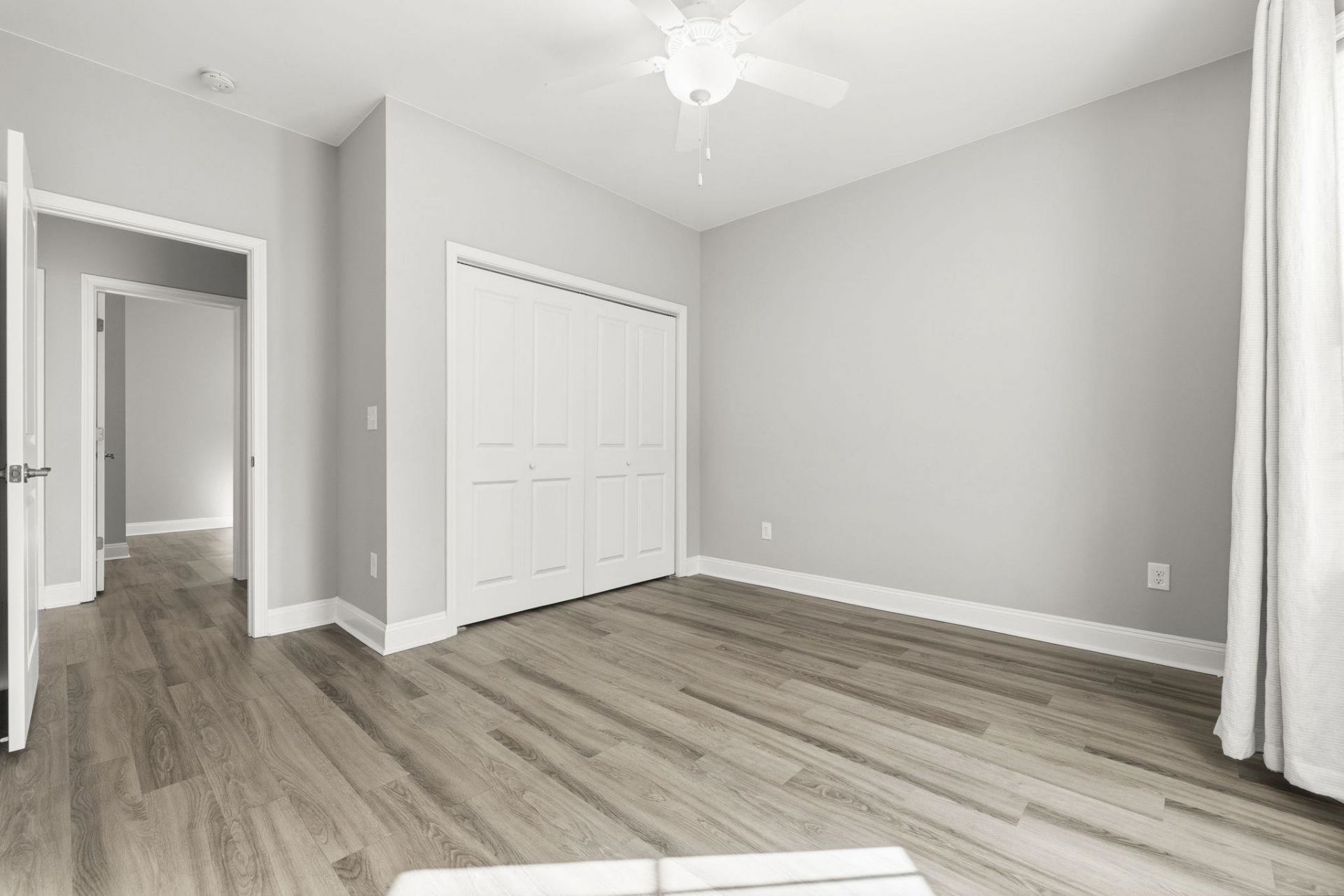 808 Twickenham Loop Photo 18