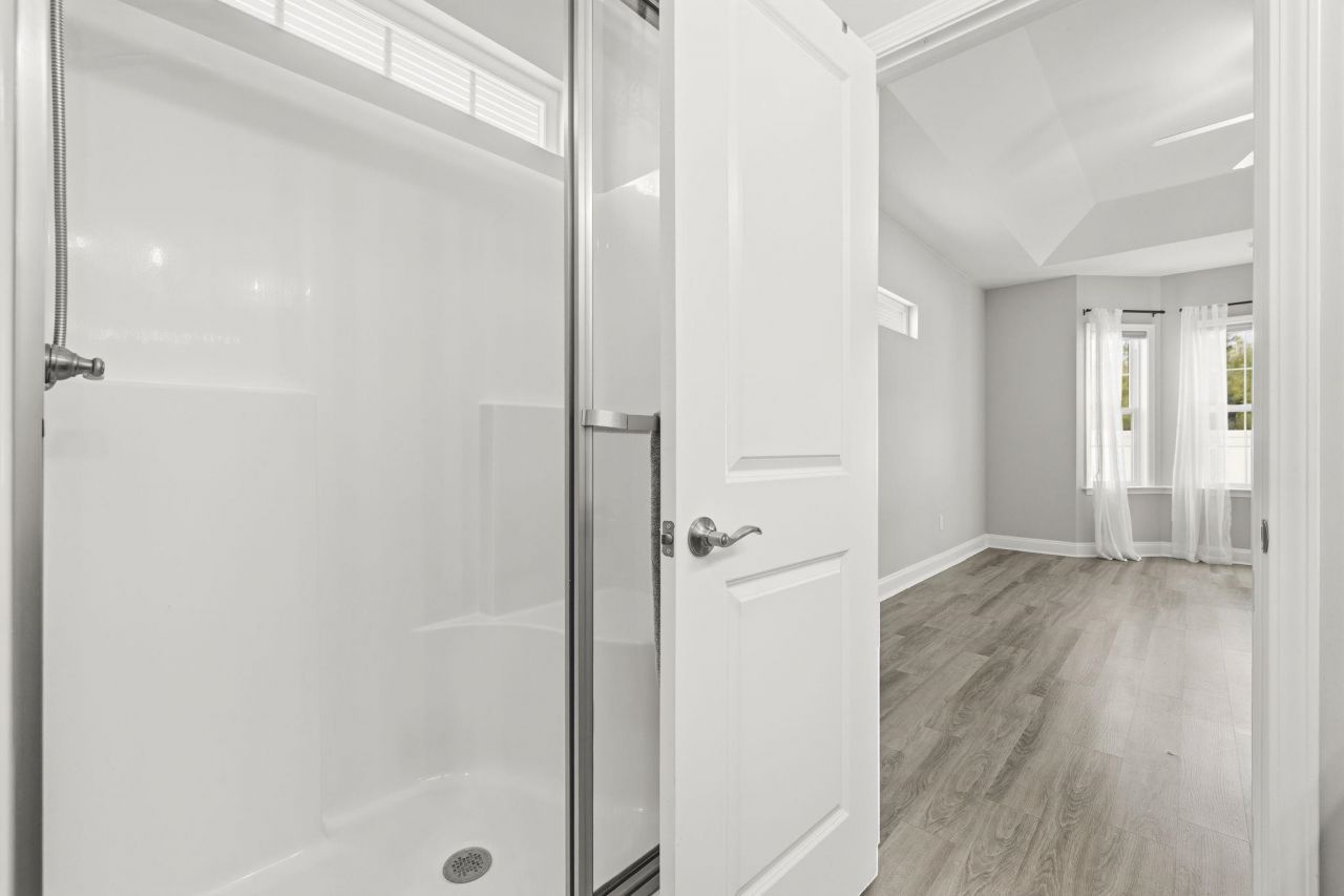 808 Twickenham Loop Photo 30