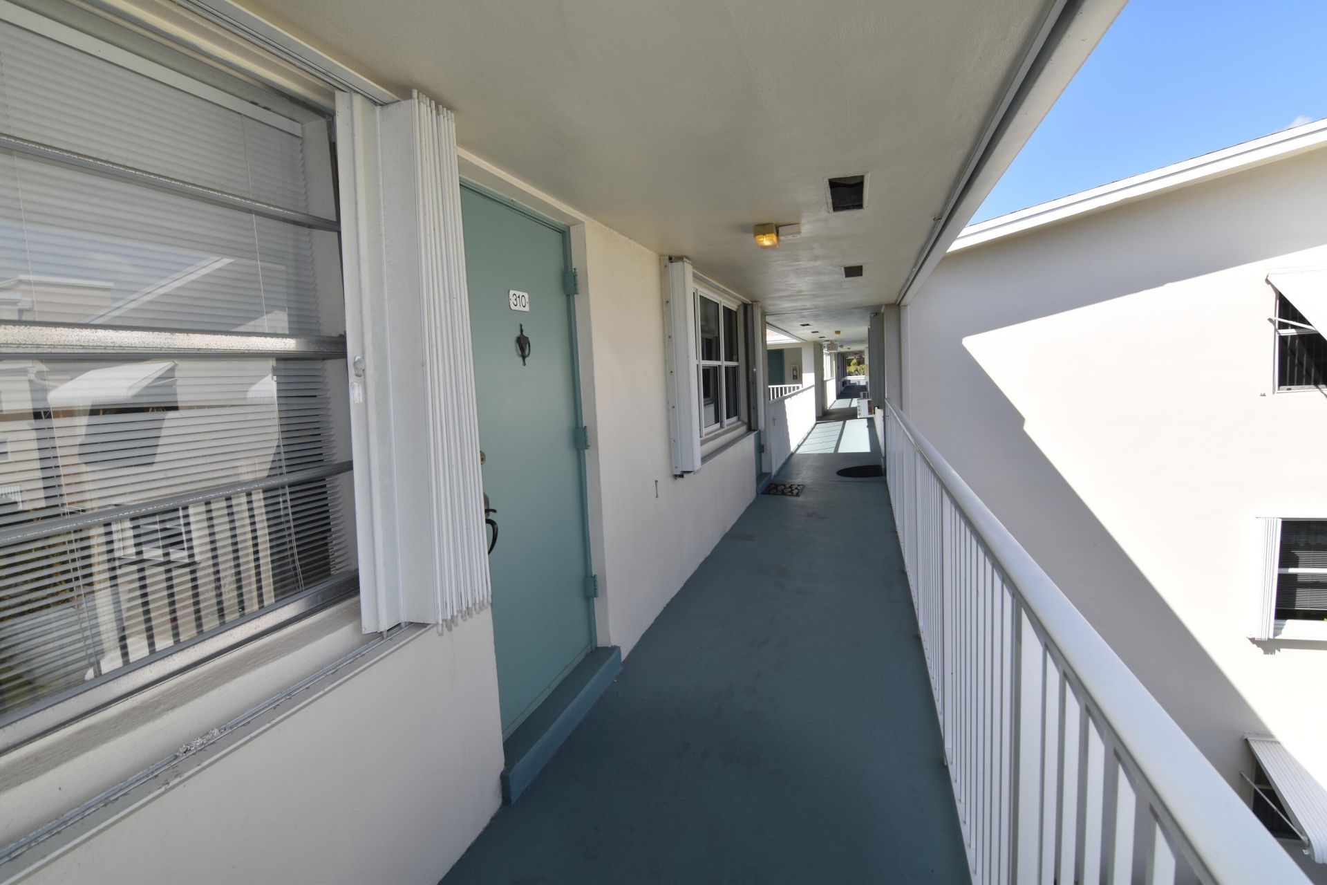 150 Horizons E, Unit 310, Boynton Beach, FL 33435 Photo