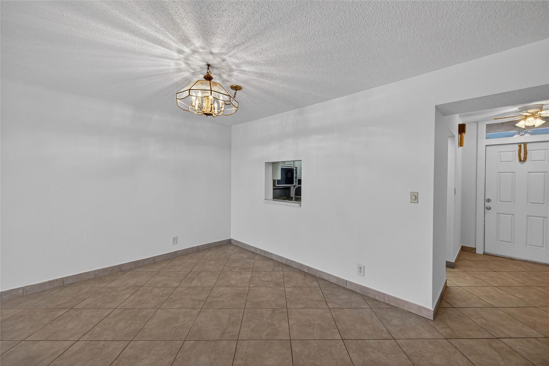 610 NE 12th Avenue, Unit 601, Hallandale Beach, FL 33009 Photo