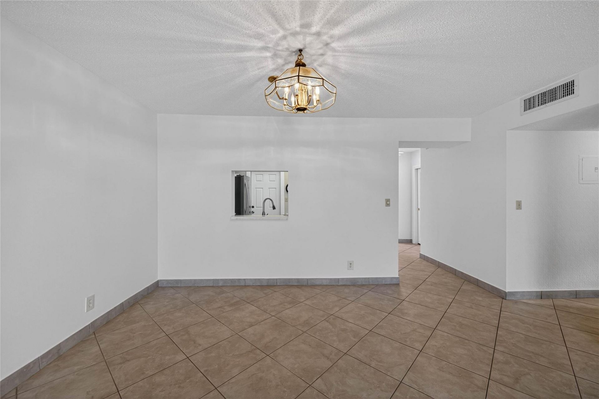 610 NE 12th Avenue, Unit 601, Hallandale Beach, FL 33009 Photo
