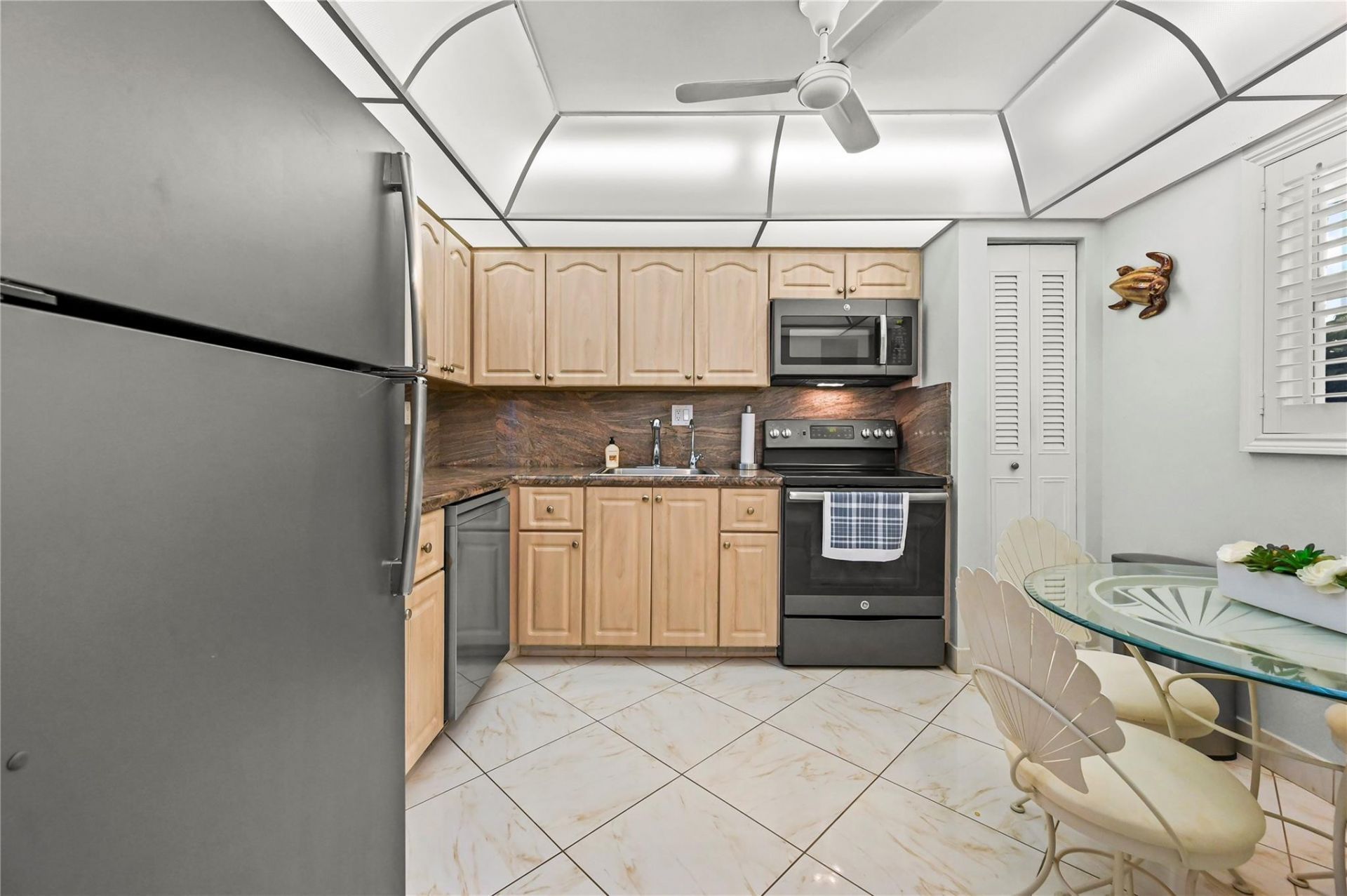 4629 Poinciana Street, Unit 209, Lauderdale by the Sea, FL 33308 Photo