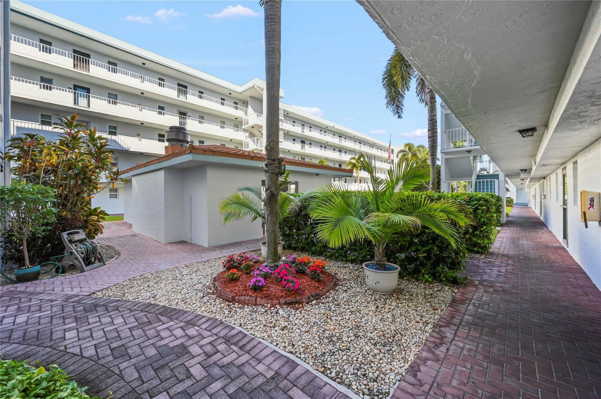 4629 Poinciana Street, Unit 209, Lauderdale by the Sea, FL 33308 Photo