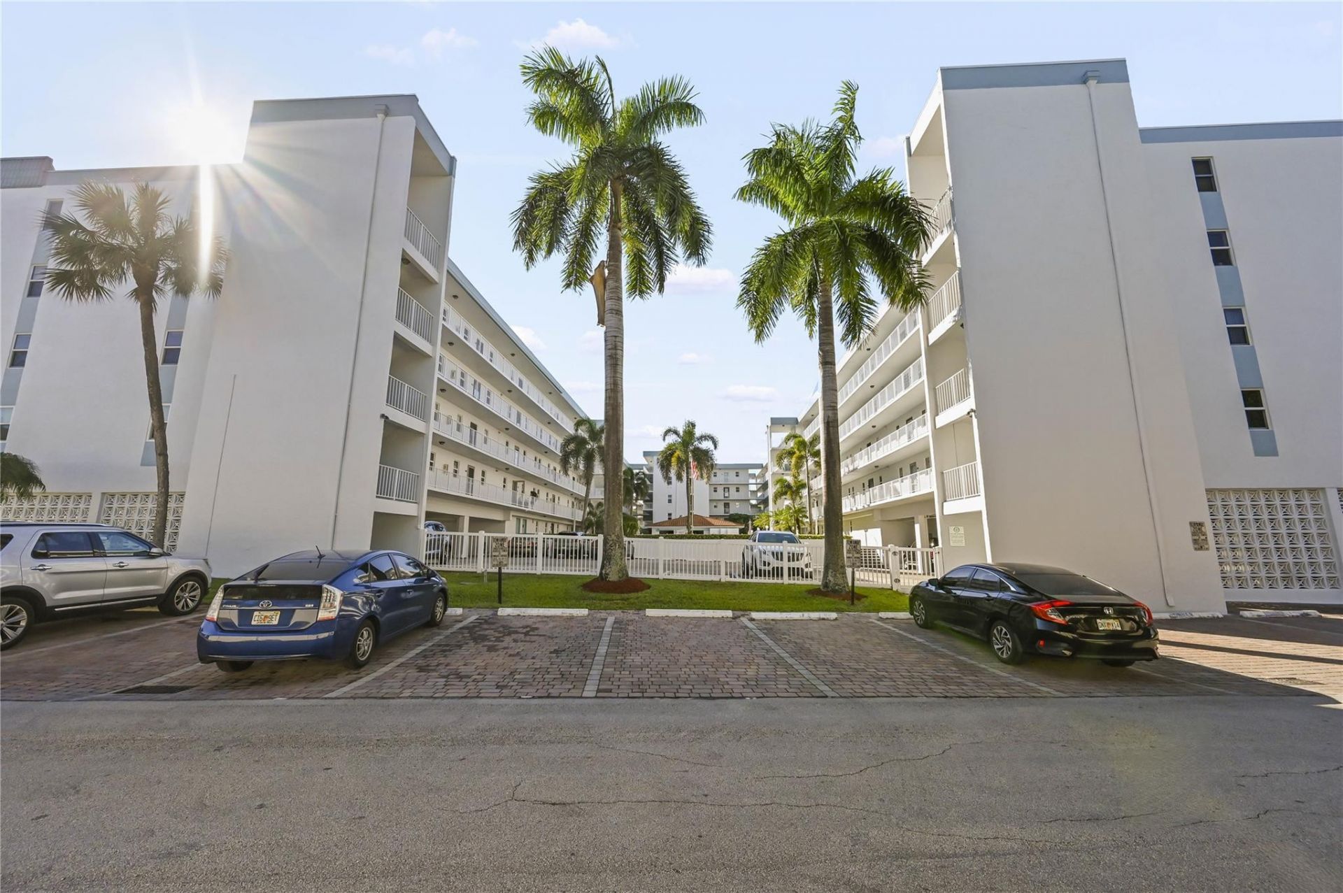 4629 Poinciana Street, Unit 209, Lauderdale by the Sea, FL 33308 Photo