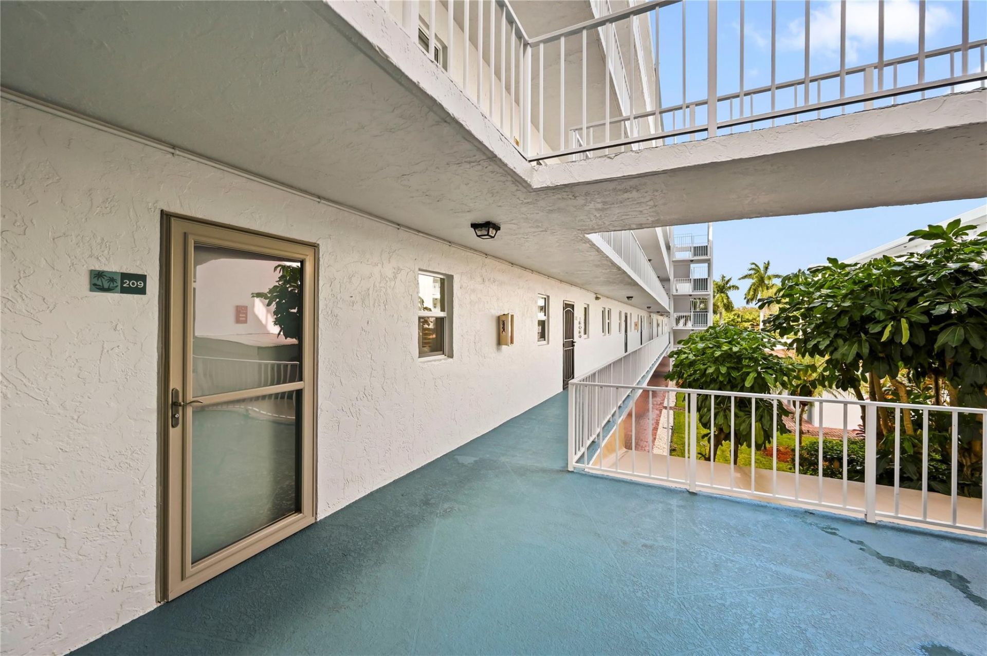 4629 Poinciana Street, Unit 209, Lauderdale by the Sea, FL 33308 Photo