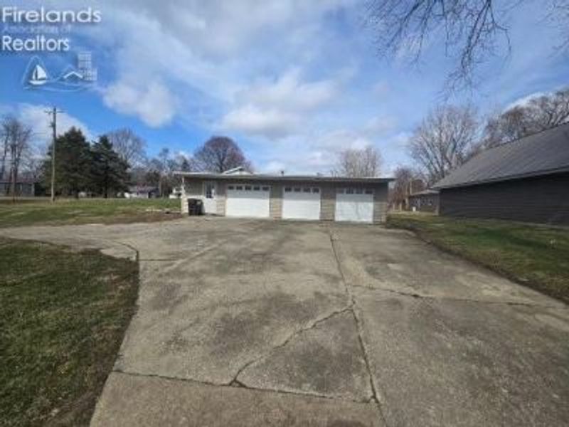 1305 State Route 113 E, Milan, OH 44846 Photo 3