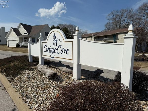 157 Cottage Cove Drive, Marblehead, OH 43440