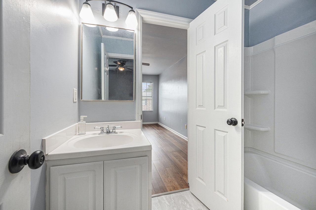 2045 Rondo Street Photo 16