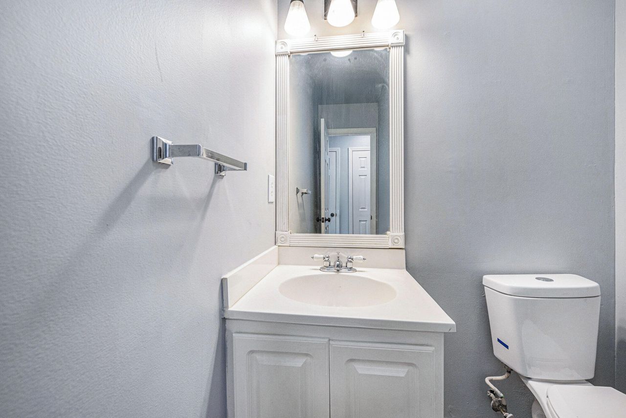 2045 Rondo Street Photo 7