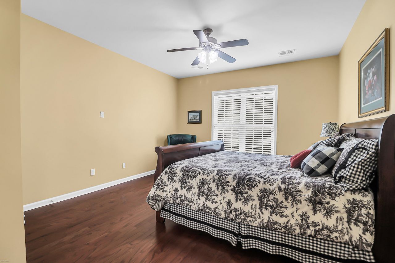 249 Waterfront Park Drive Photo 25