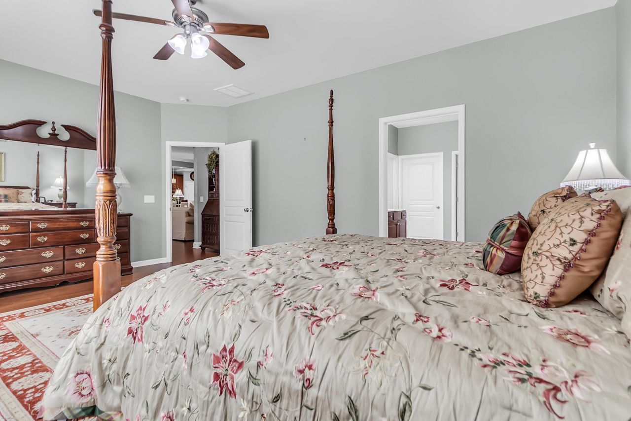 249 Waterfront Park Drive Photo 29