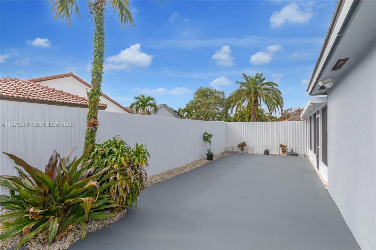 14358 SW 168th St , Miami, FL 33177 Photo