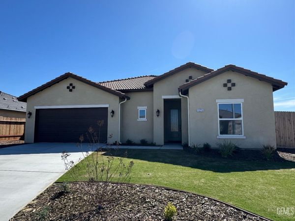 11215 Alcazar Avenue, Bakersfield, CA 93311