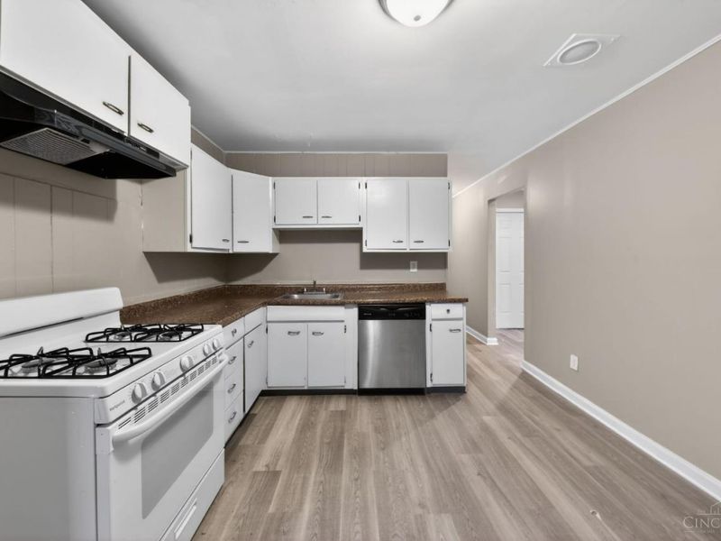 1931 Lotushill Drive, Mount Healthy, OH 45240 Photo 15