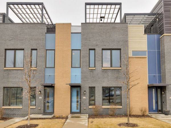 121 E Center Street, Des Moines, IA 50309