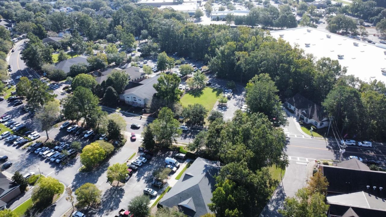 2077 Charlie Hall Boulevard  Photo 5