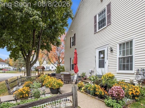 38568 Capetown Court, Clinton Twp, MI 48038