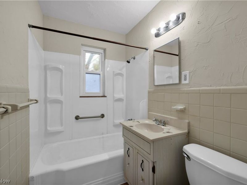 478 E 222nd Street, Unit 1/DN, Euclid, OH 44123 Photo 19