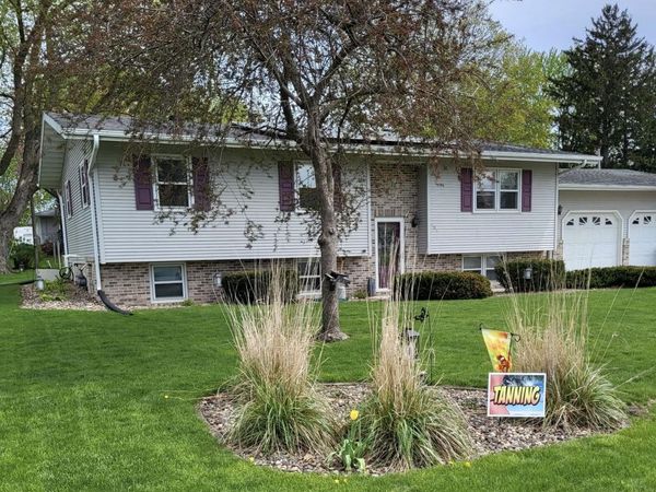 404 Birch Drive, Fredericksburg, IA 50630