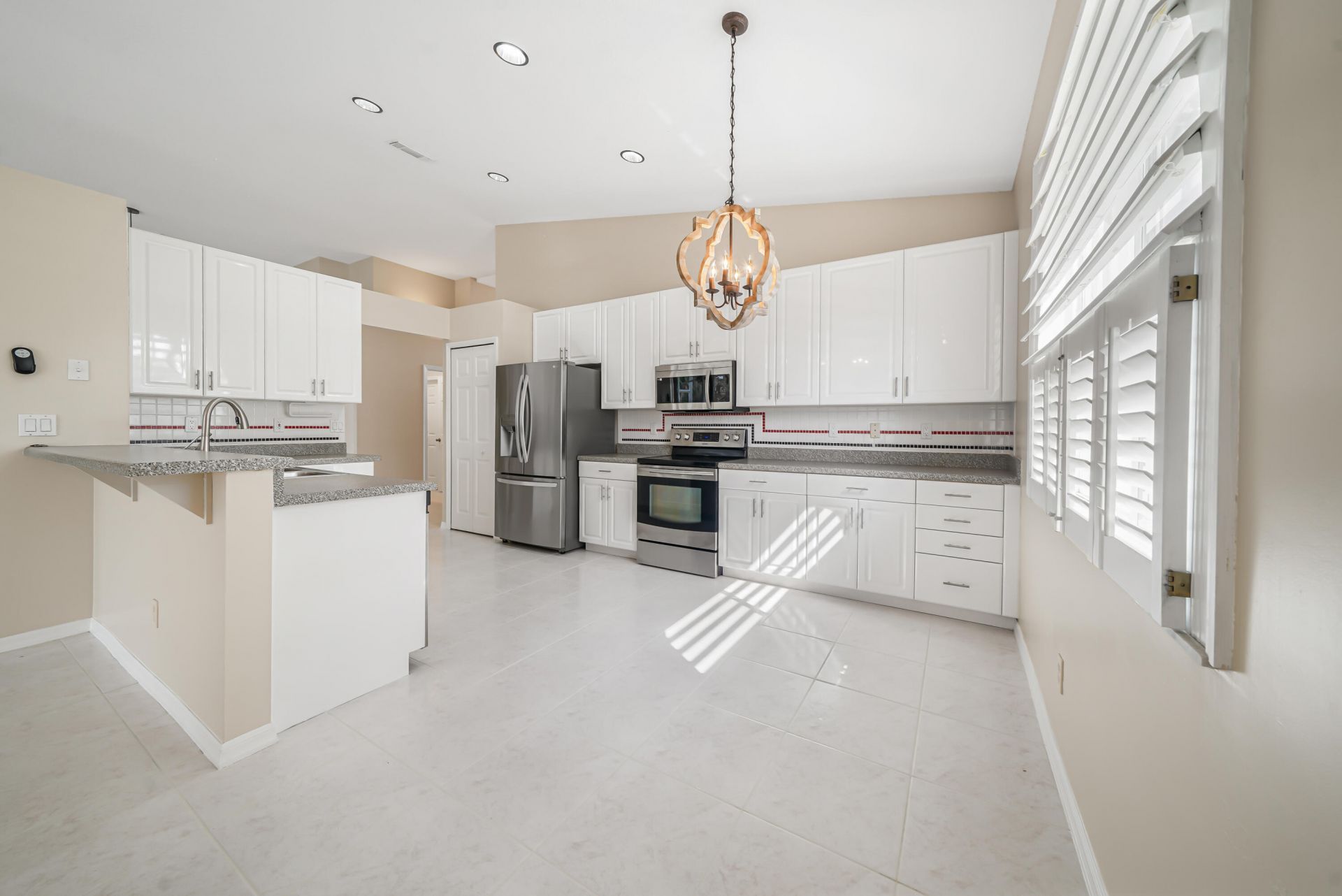 556 SW Saint Georges Bay Sw, Port Saint Lucie, FL 34986 Photo